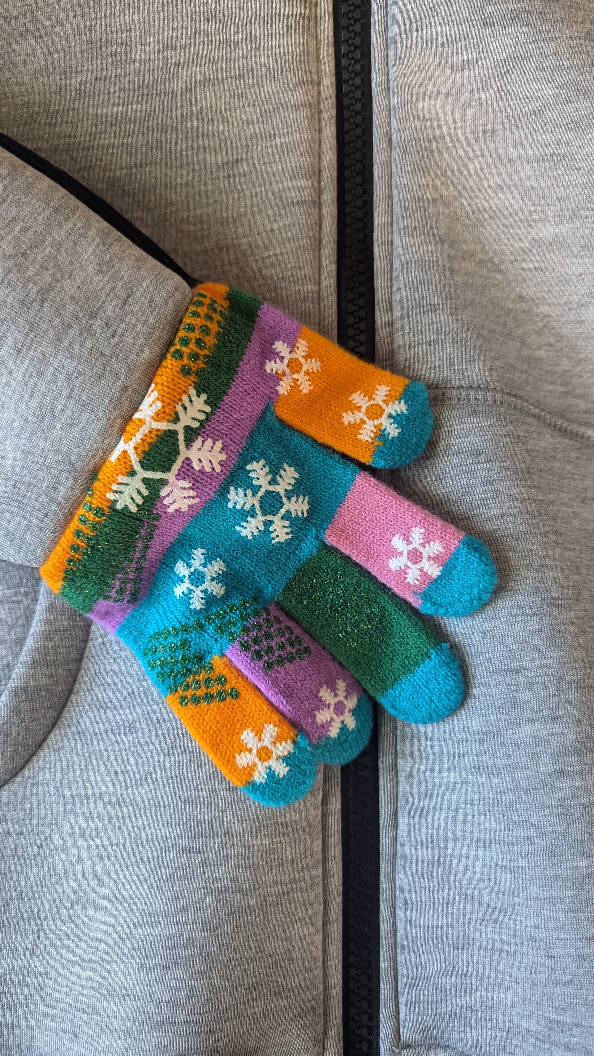 (Size 12-14) Kids Hoodie With Attached Gloves - Pick Your Gloves